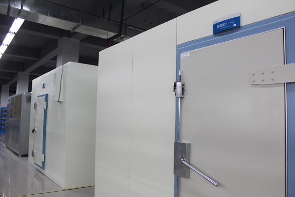 屏蔽機房該如何維護抗靜電地板？